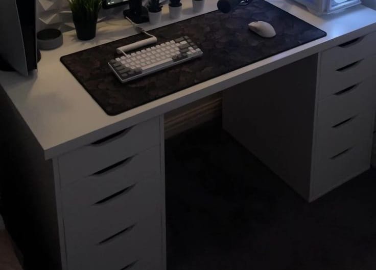 Modern Monitor Riser Setup
