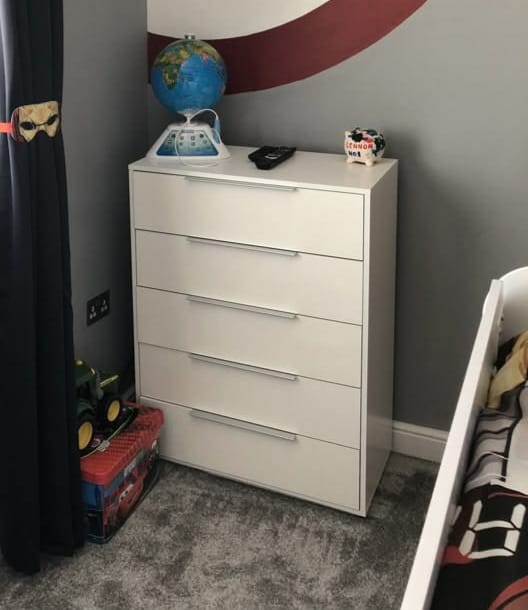 Minimalist 5-Drawer Dresser